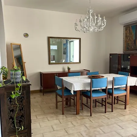 S2 Single Room, Shared Bathroom Saint Julian's